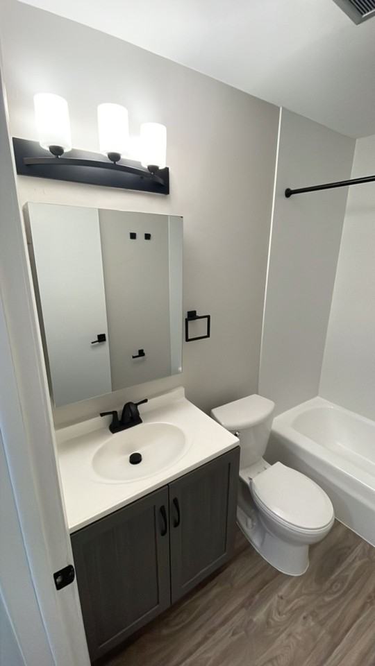 Royal Oaks Apartments - Photo 7 of 50