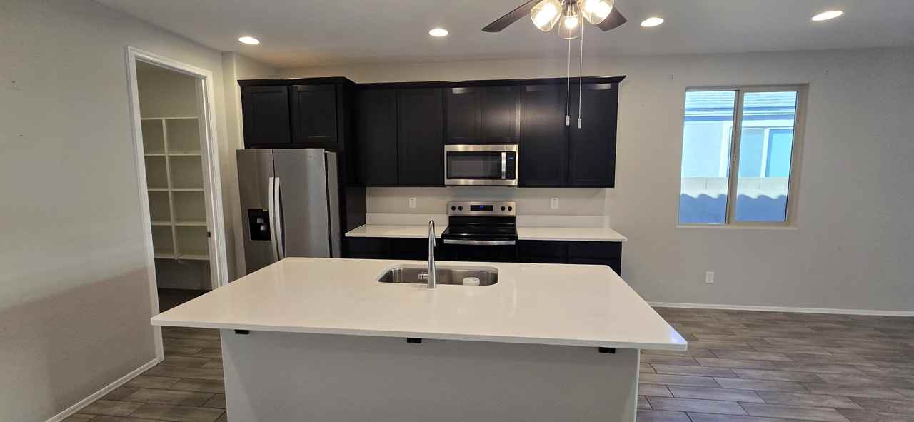 1724 W Hopi Dr #1 - Photo 3 of 16