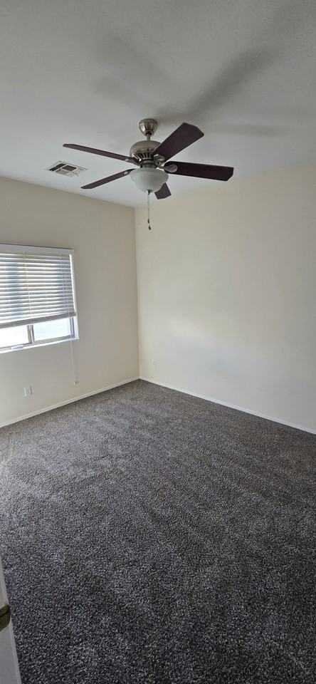 10433 E Butte St #1 - Photo 6 of 16