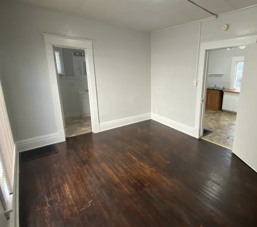 126 Palmer St Ne #1 - Photo 6 of 10