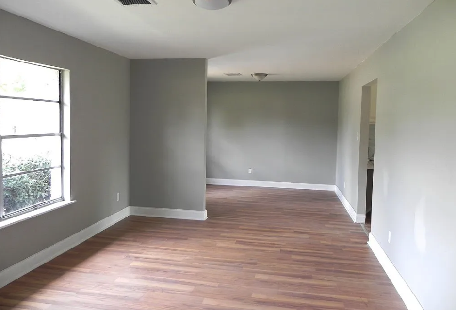 2724 Endicott Dr #1 - Photo 2 of 10