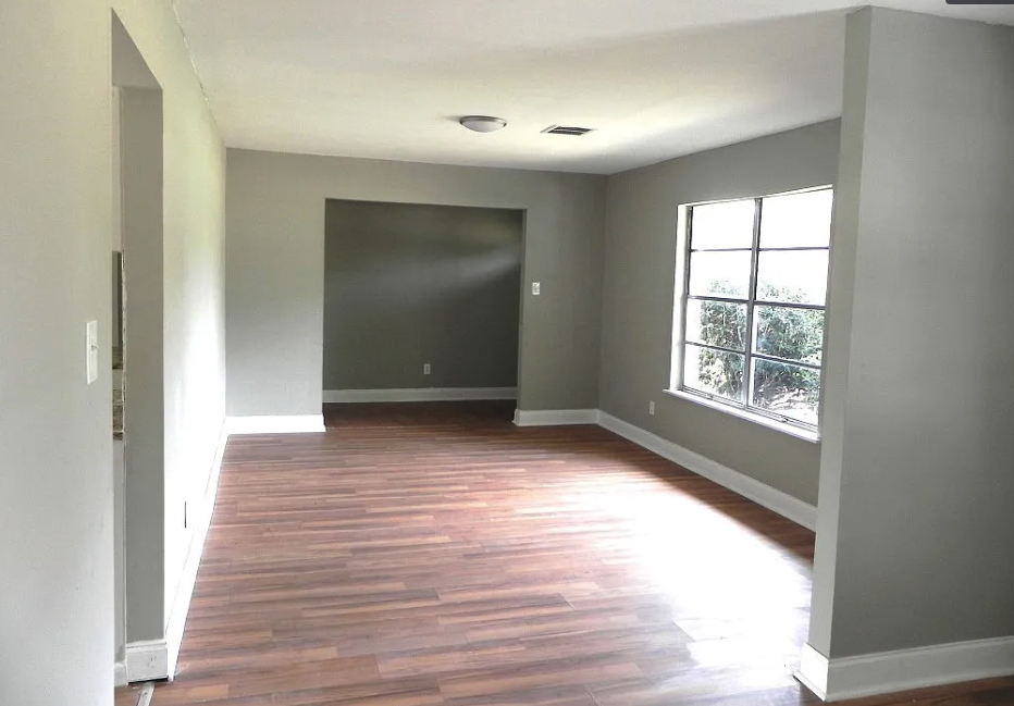 2724 Endicott Dr #1 - Photo 3 of 10