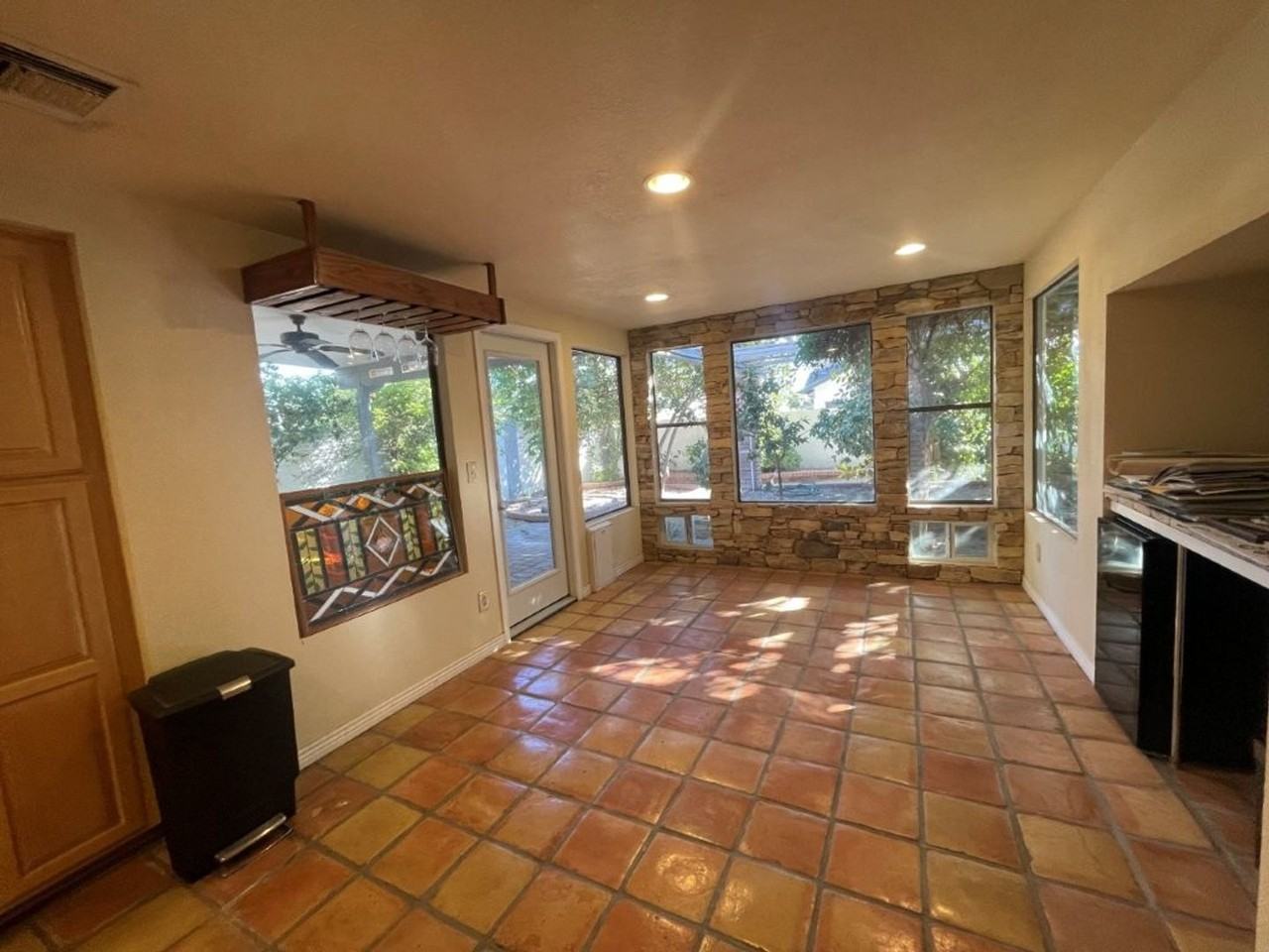 6049 W Grandview Rd - Photo 7 of 23