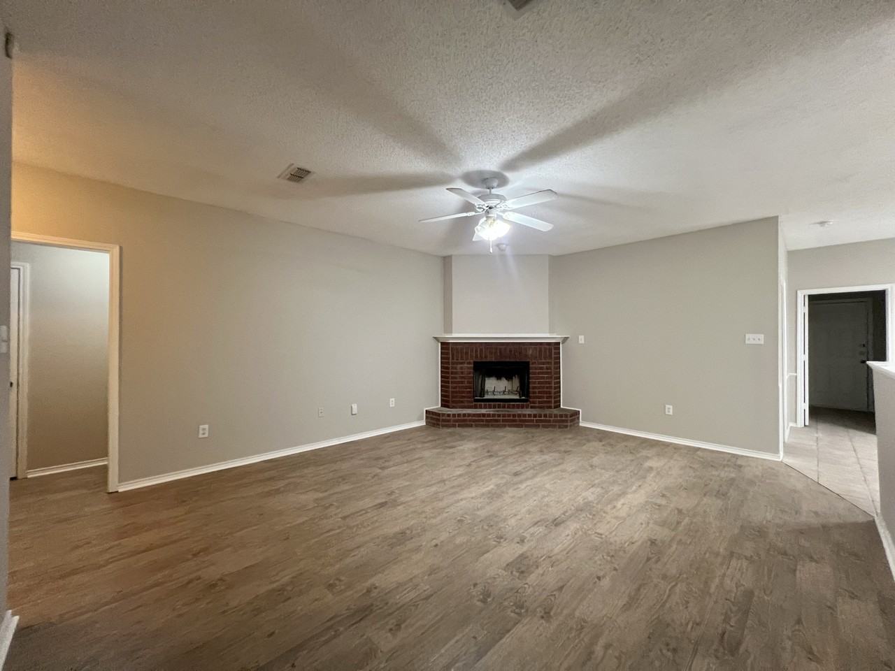 6542 88th St #1 - Photo 2 of 20