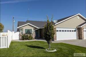 featured image of 510 Gwen Loop #1