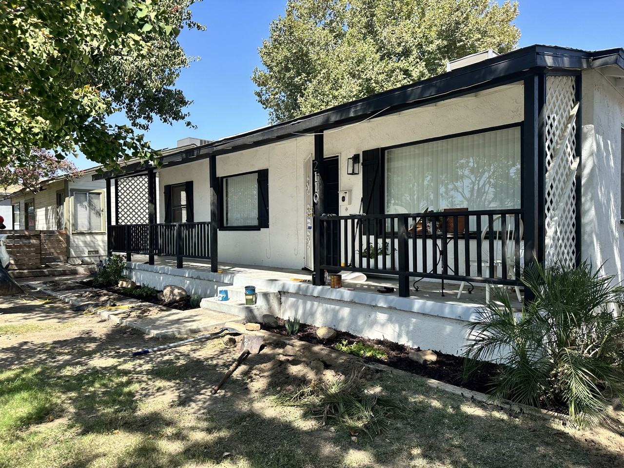 2110 Carrere St #A - Photo 2 of 10