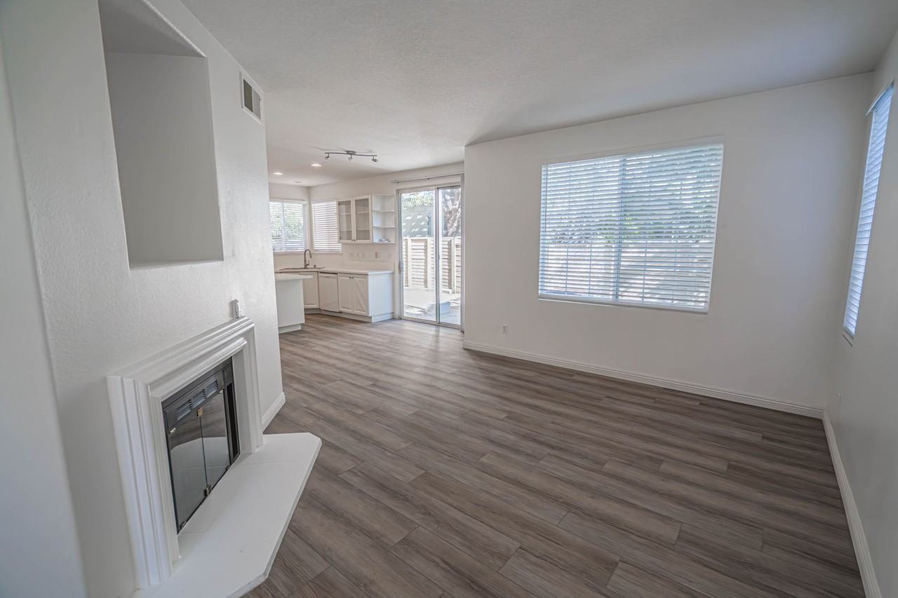 27108 Westview Ln - Photo 2 of 28