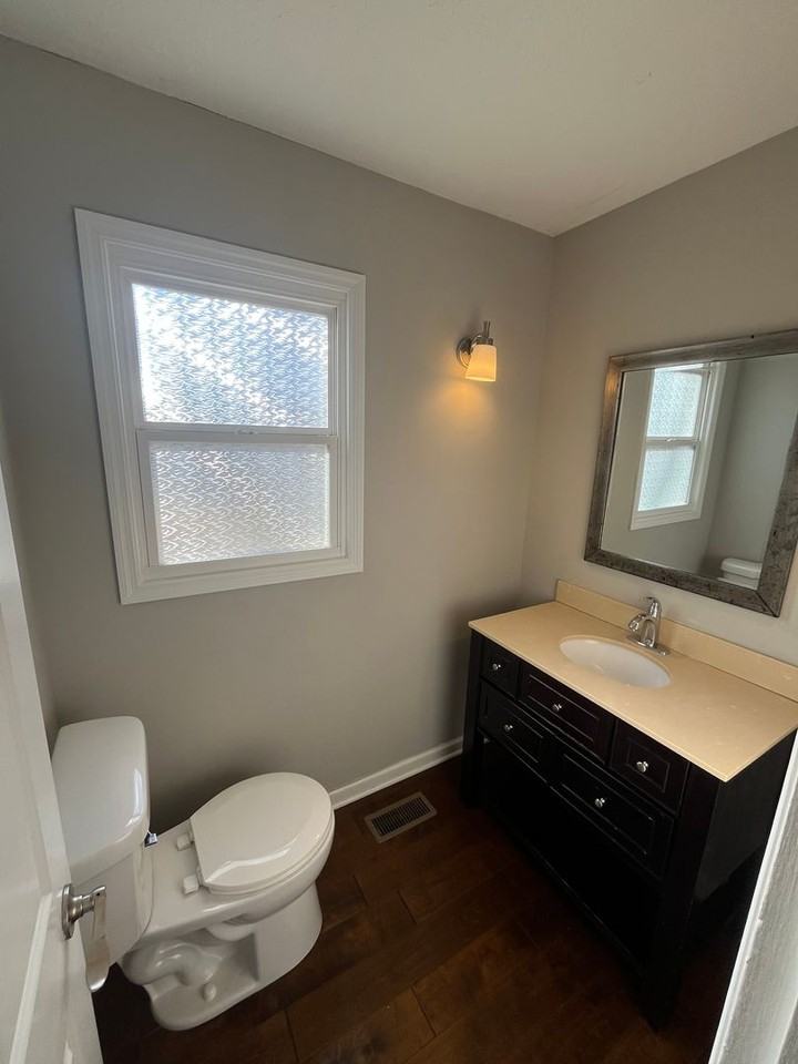 2212 E Queens Way - Photo 5 of 19