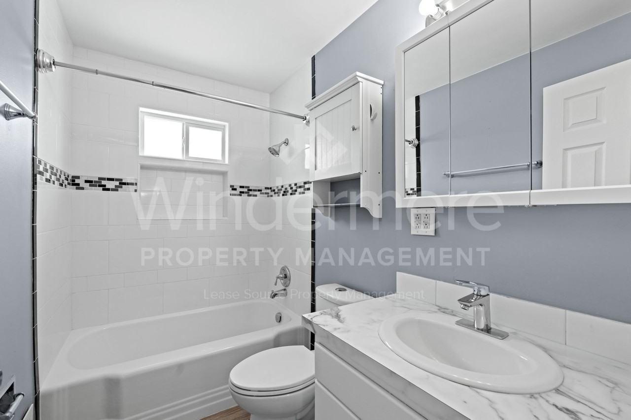 4224 N Walnut St - Photo 7 of 35