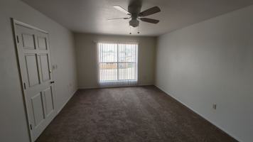 featured image of Las Flores Apts