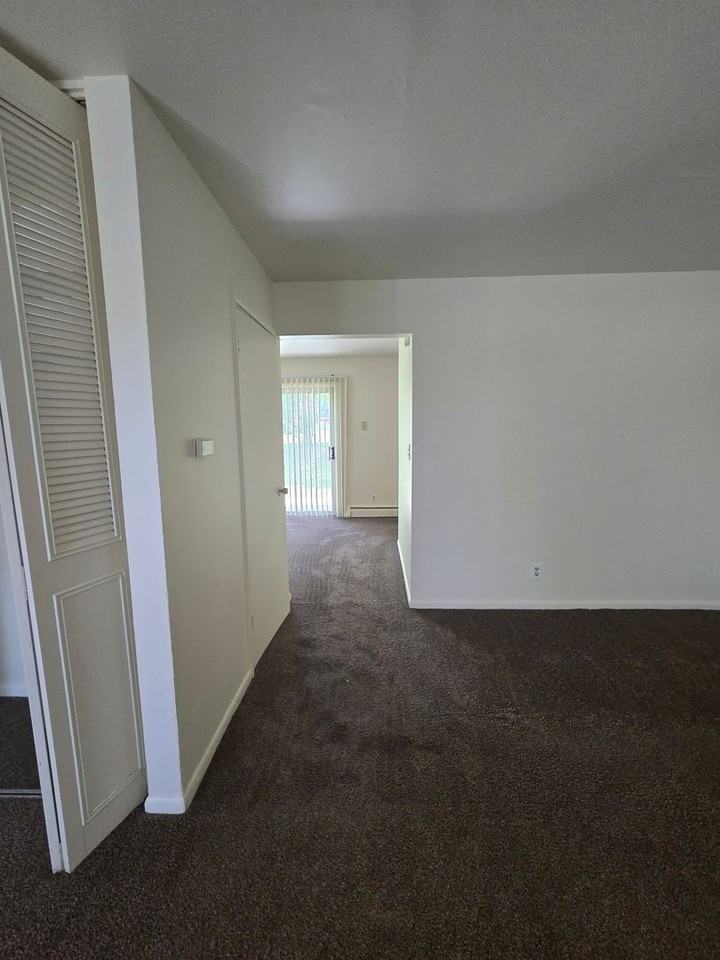 Mulford Park Apartments - Photo 2 of 13