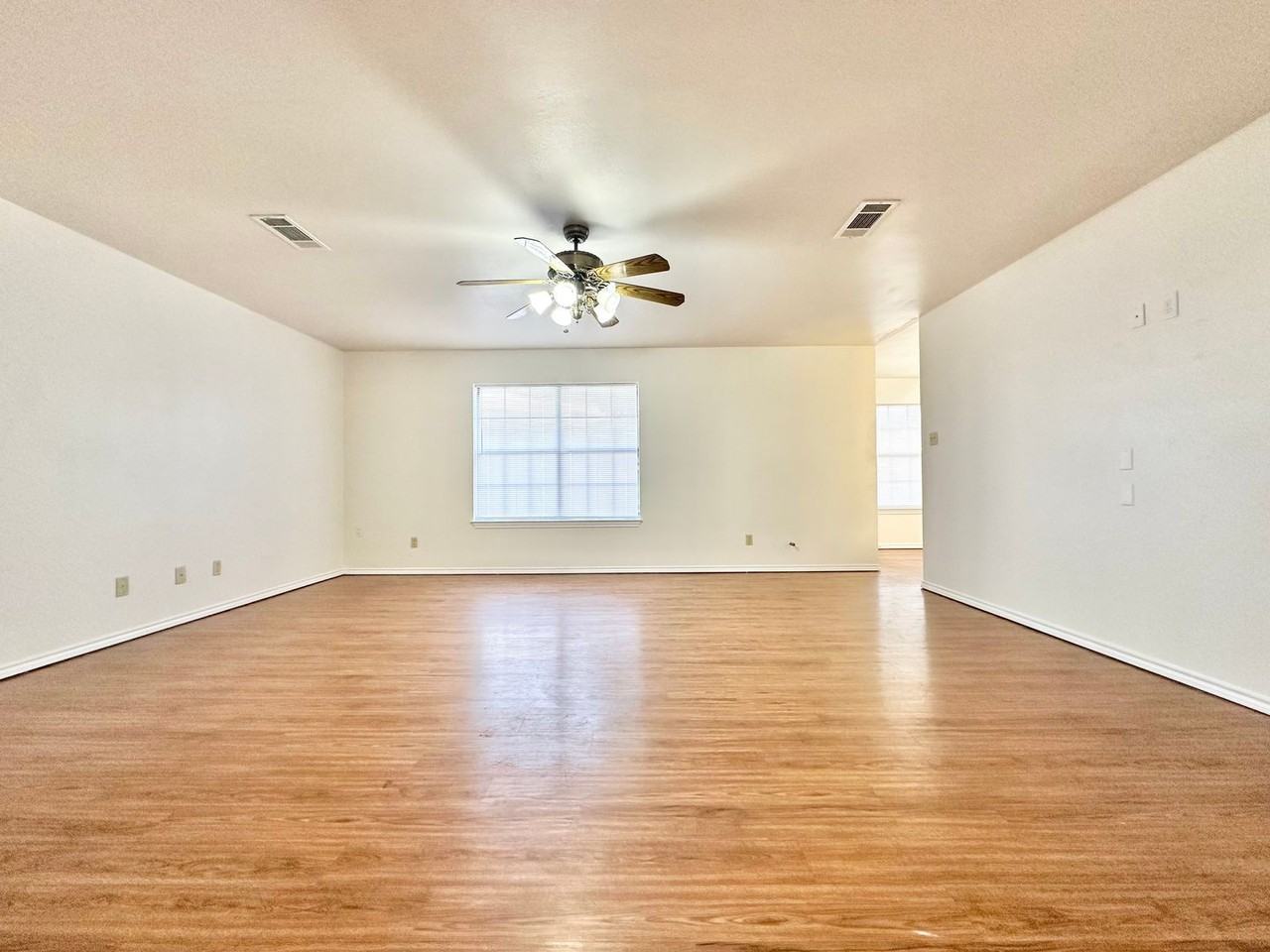 8869 Liberty Rd - Photo 2 of 25
