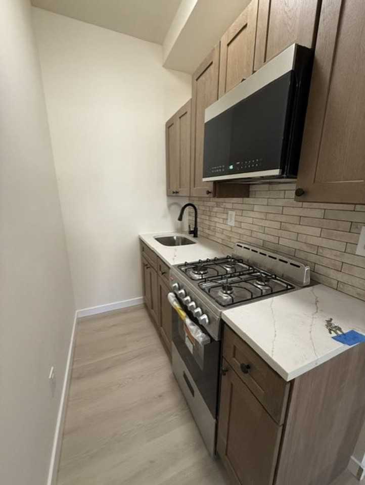 South Avenue Beacon - Photo 3 of 5