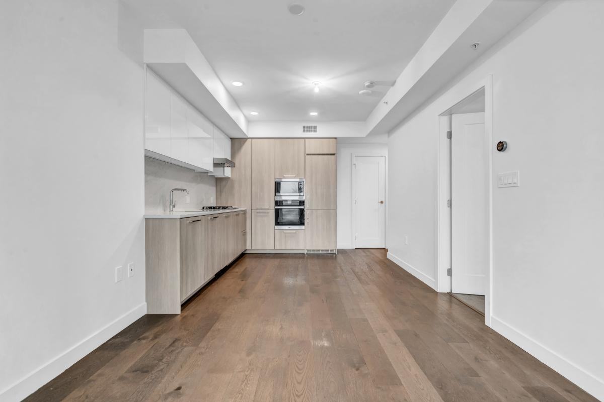 3200 Corvette Way #8xx - Photo 6 of 22