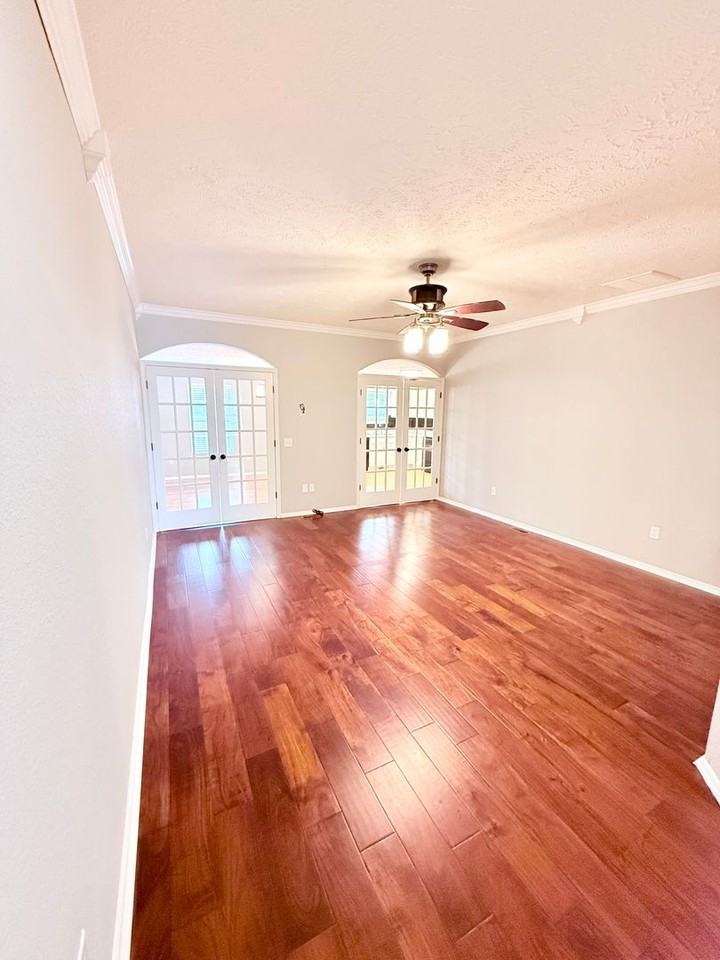 5477 Basswood Ct - Photo 5 of 36