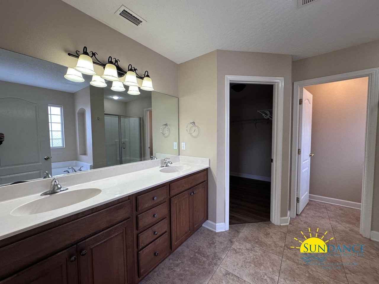 20 Flamenco St - Photo 7 of 23