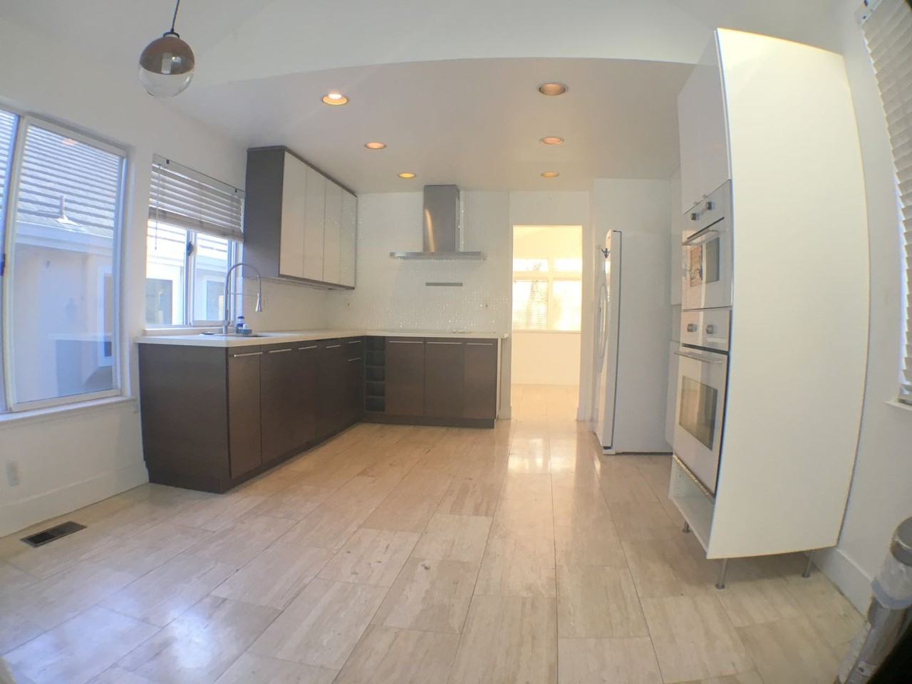 6143 Lakeview Cir - Photo 2 of 12