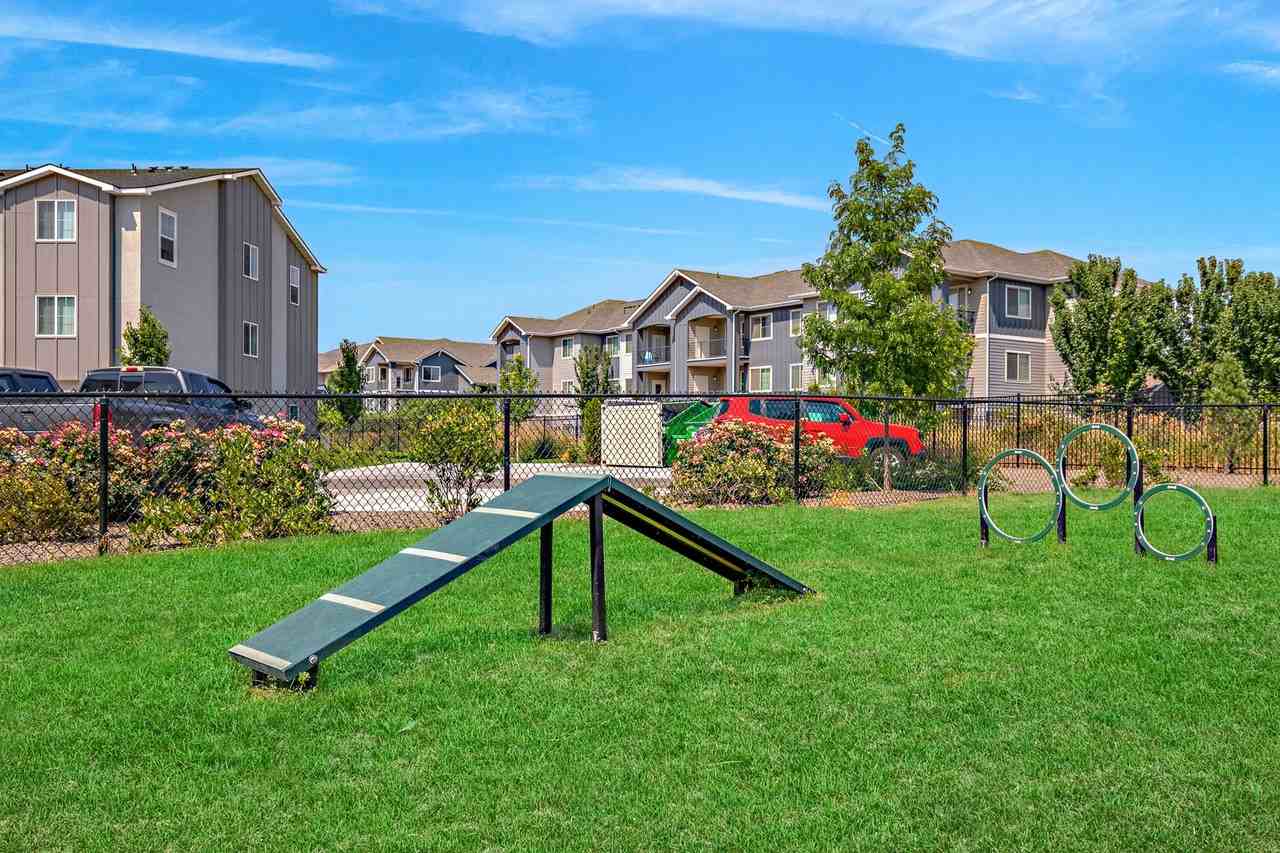 *Entrata Farms in Meridian - Photo 6 of 7