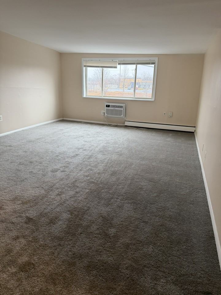 4200 Woodhaven Rd - Photo 4 of 4