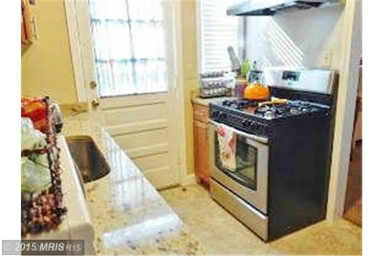 101 N George Mason Dr #101-2 - Photo 3 of 10