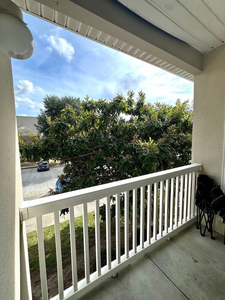 4725 Burbank Dr - Photo 6 of 7