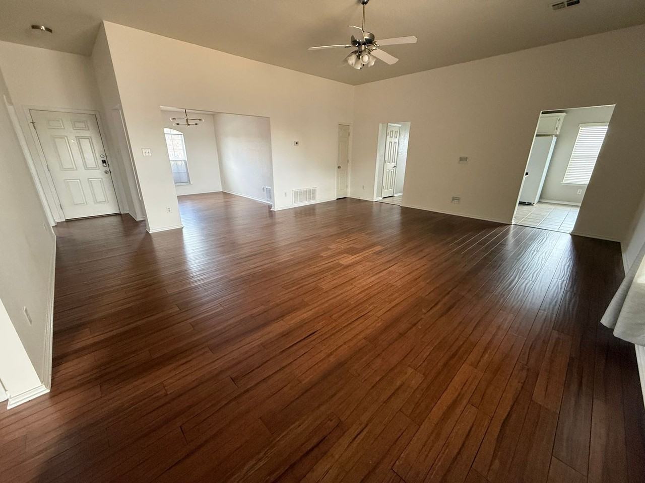 408 Viola Dr - Photo 6 of 35