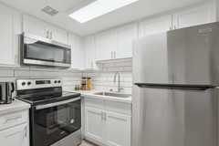 Aster on University - Photo 1 of 1