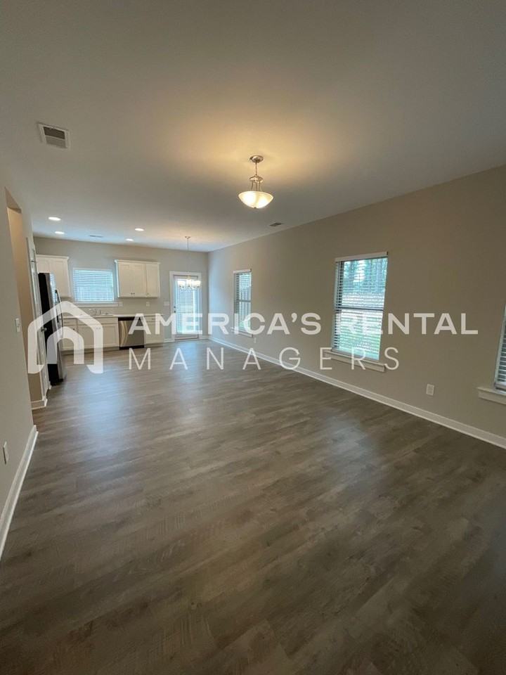 76 Ballington Way - Photo 6 of 25