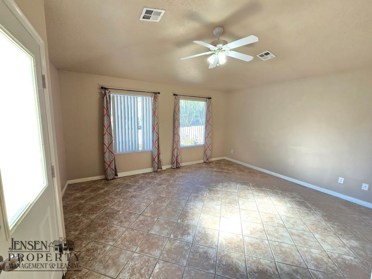 2056 E Middleton Dr #9 - Photo 7 of 25