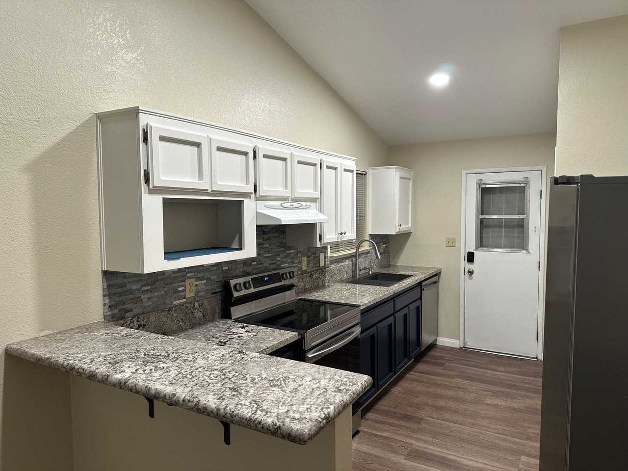 2600 Brookside Dr #52 - Photo 4 of 12