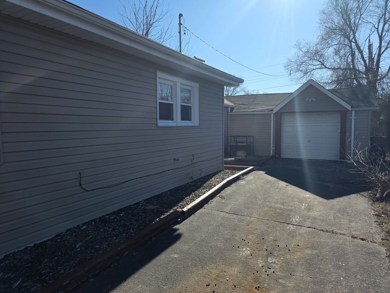 20 Judith St - Photo 3 of 9