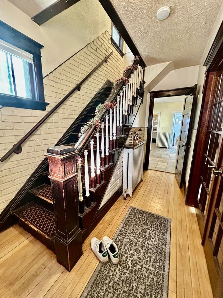 718 N 10th Ave E - Photo 4 of 19