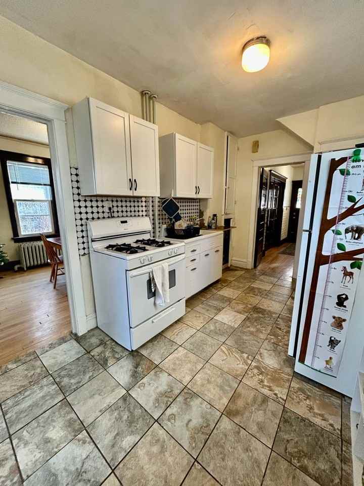 718 N 10th Ave E - Photo 6 of 19