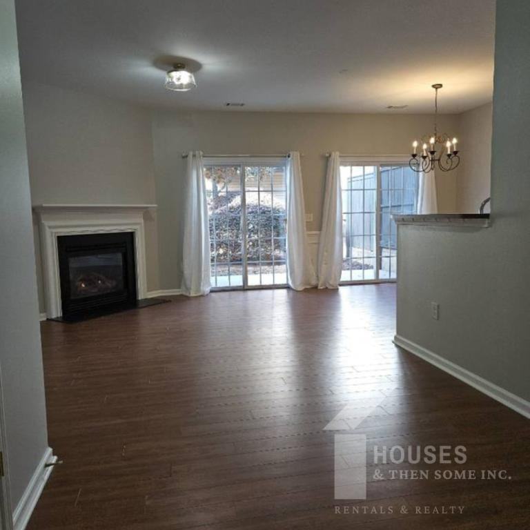 203 Chardon Pl - Photo 2 of 22