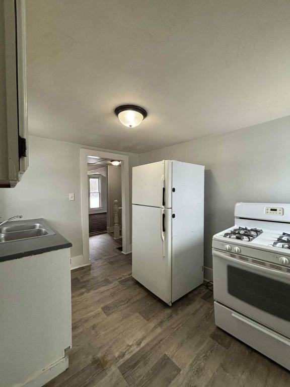 115 N Walnut St - Photo 2 of 6