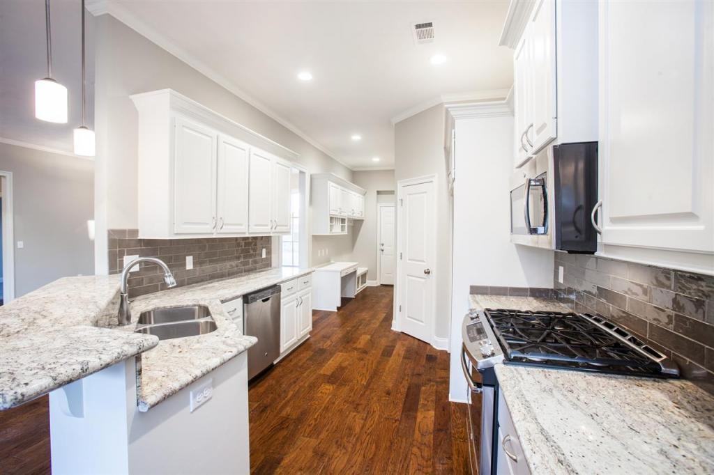 141 Federal Cv - Photo 6 of 19