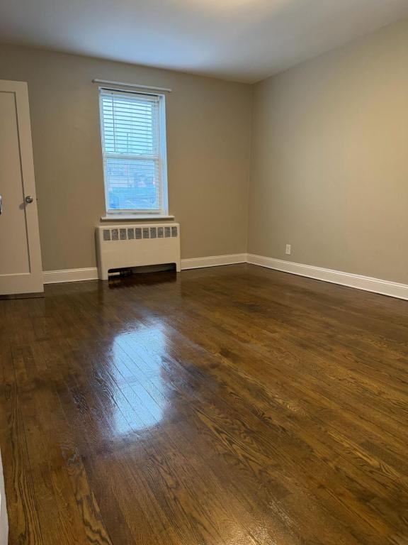 1549 Central Park Ave - Photo 4 of 9