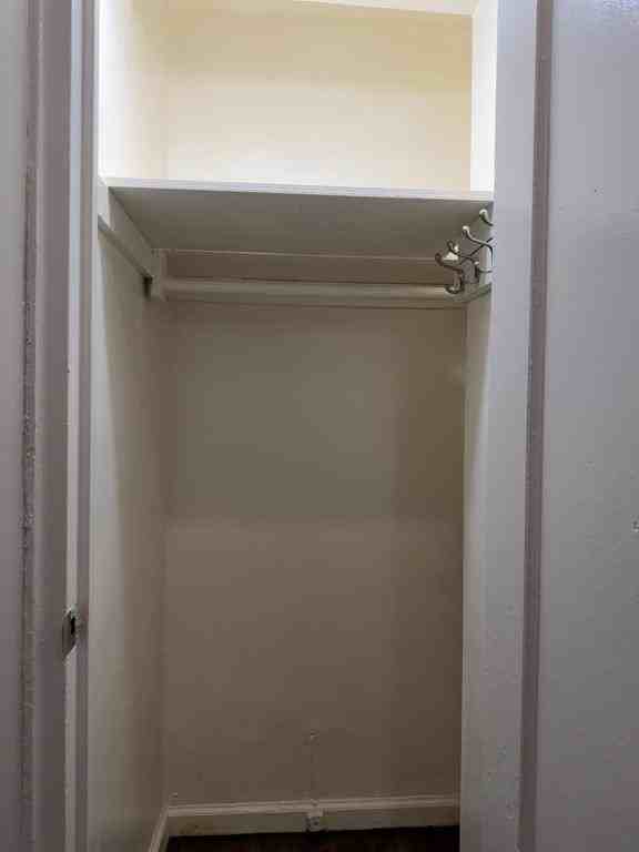 1549 Central Park Ave - Photo 6 of 9