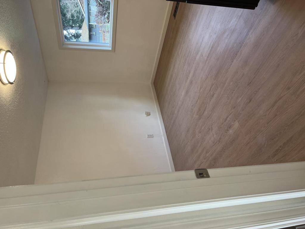 17450 Se Mill St - Photo 3 of 11