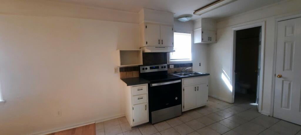 301 Ebenezer Ave Apt C - Photo 5 of 9