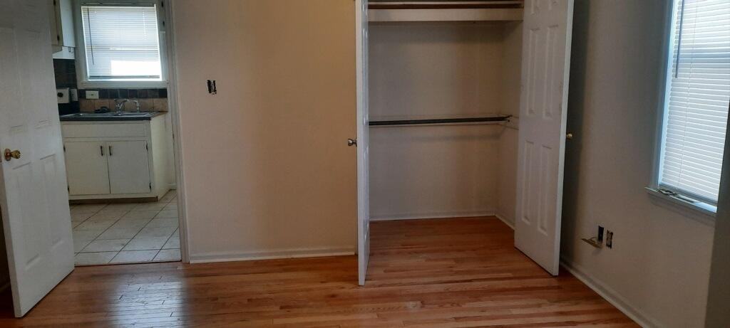 301 Ebenezer Ave Apt C - Photo 6 of 9