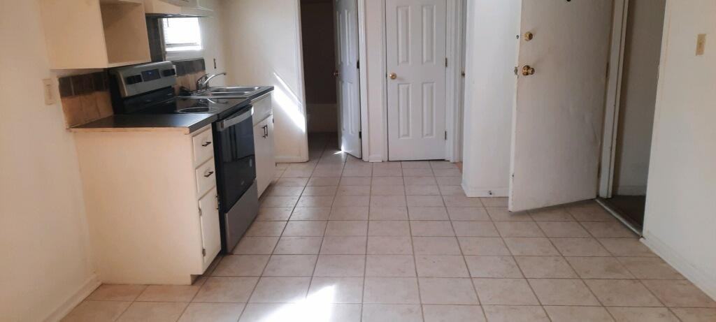 301 Ebenezer Ave Apt C - Photo 7 of 9