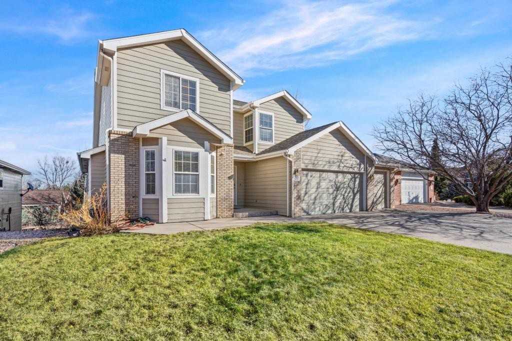 389 Blackstone Cir - Photo 2 of 22