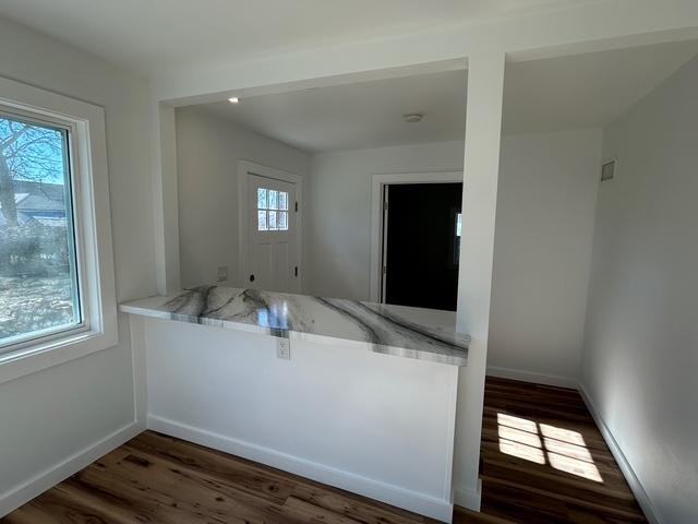 1716 Nw Kinyon Ave - Photo 2 of 25