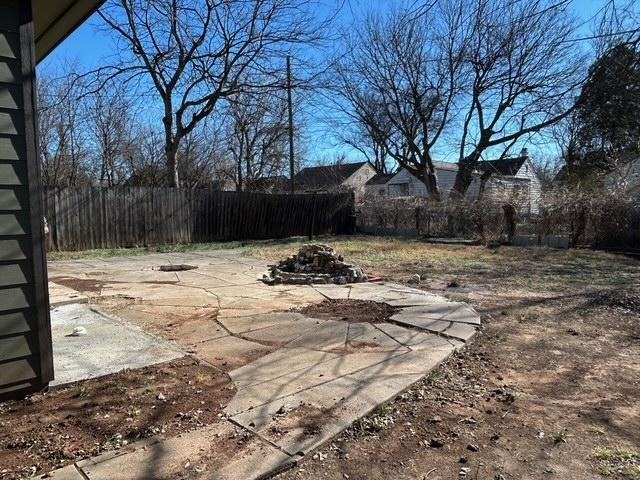 1716 Nw Kinyon Ave - Photo 6 of 25