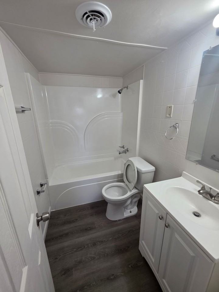 223 Saint John Dr - Photo 2 of 10