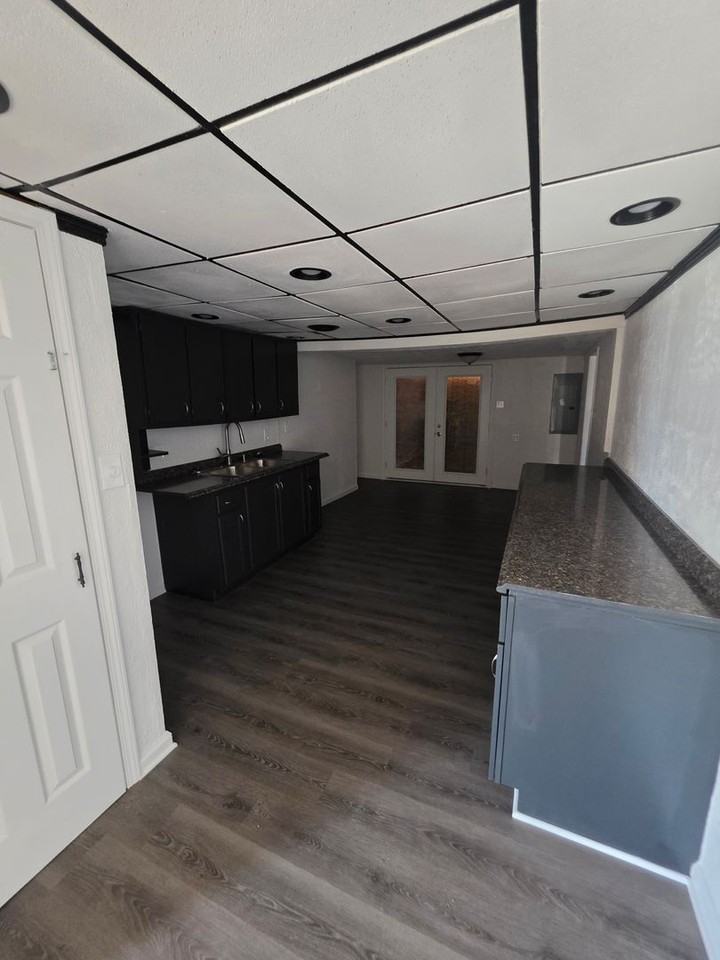 223 Saint John Dr - Photo 5 of 10