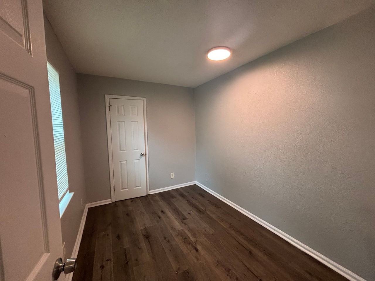 3034 Sinclair St - Photo 7 of 17