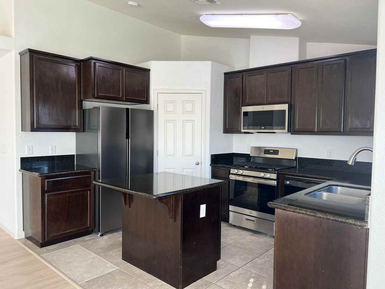 206 Sunburst St - Photo 6 of 15