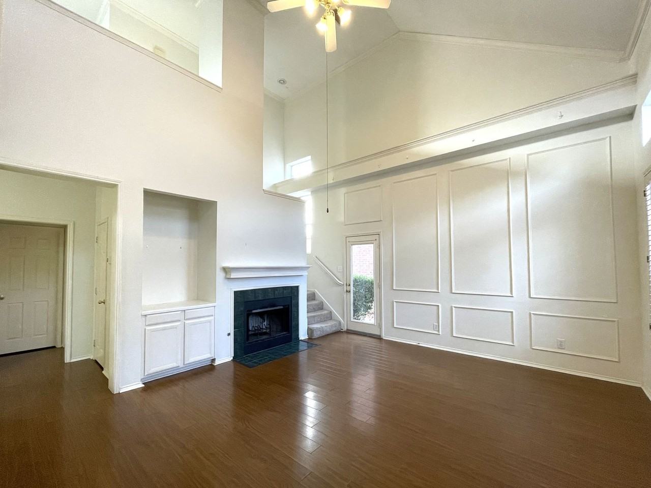 4108 Hedgerow Dr - Photo 4 of 24